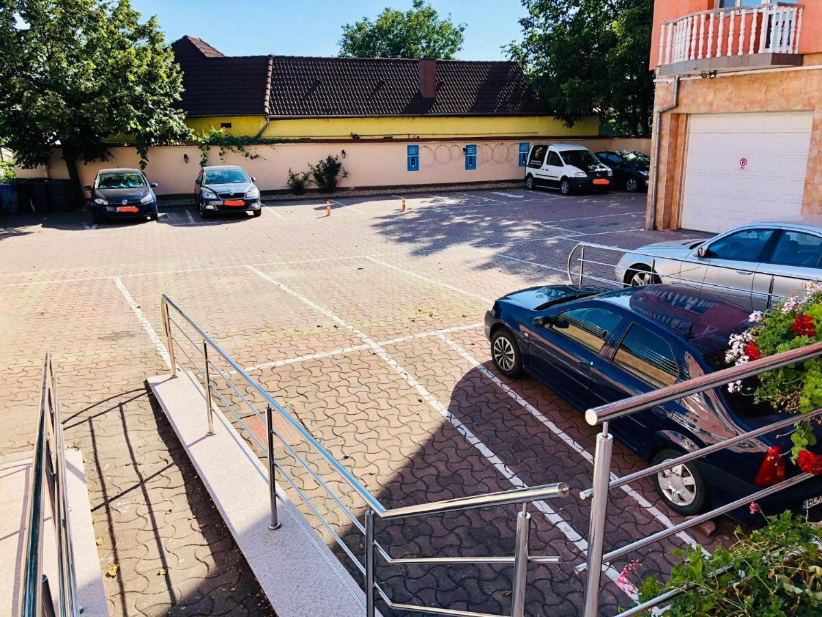 Pensiune Roua 2 Arad Exteriér fotografie